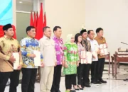 Menteri ATR/BPN Serahkan Sertifikat Tanah Rumah Ibadah di Sulut