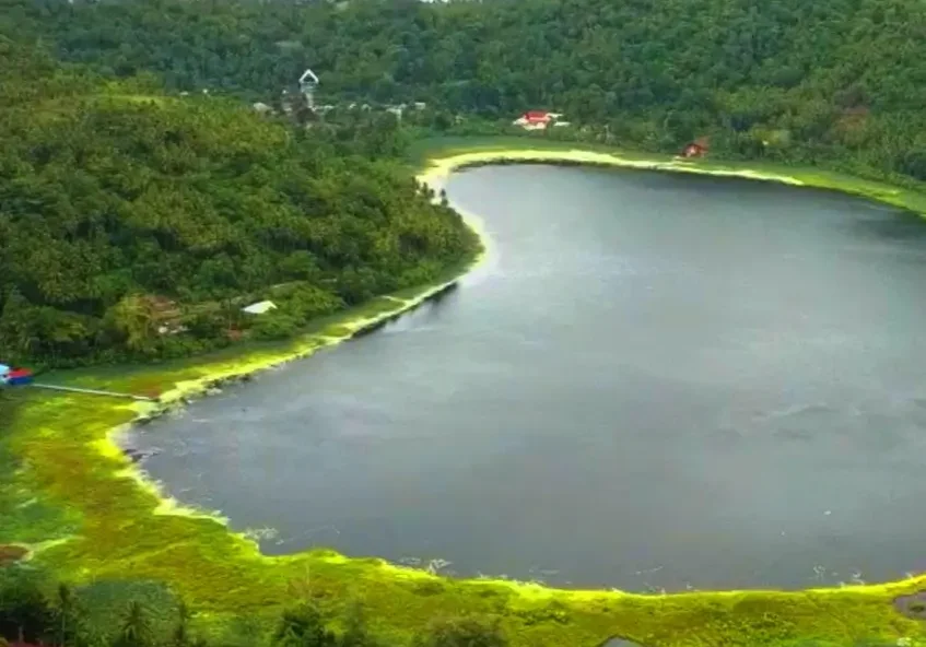 Danau Cinta Sitaro