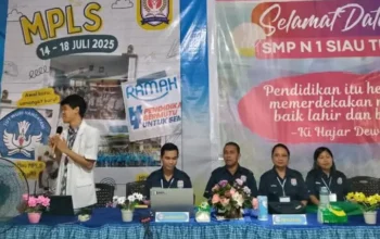Materi dr. Gorby Daramu Tutup Kegiatan MPLS di SMP Negeri 1 Siau Timur