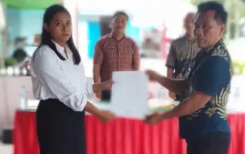 Ribka Basare Dilantik Sebagai Kepala Lindongan II Kampung Peling Sawang