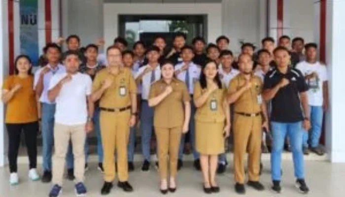 Bupati Sitaro Lepas Kontingen Sepak Bola Pelajar ke Piala Gubernur Sulut 2025