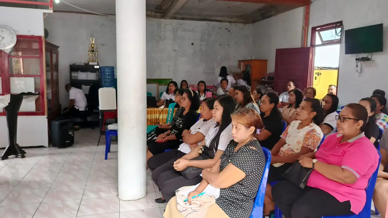 Peserta sosialisasi di Kampung Laghaeng