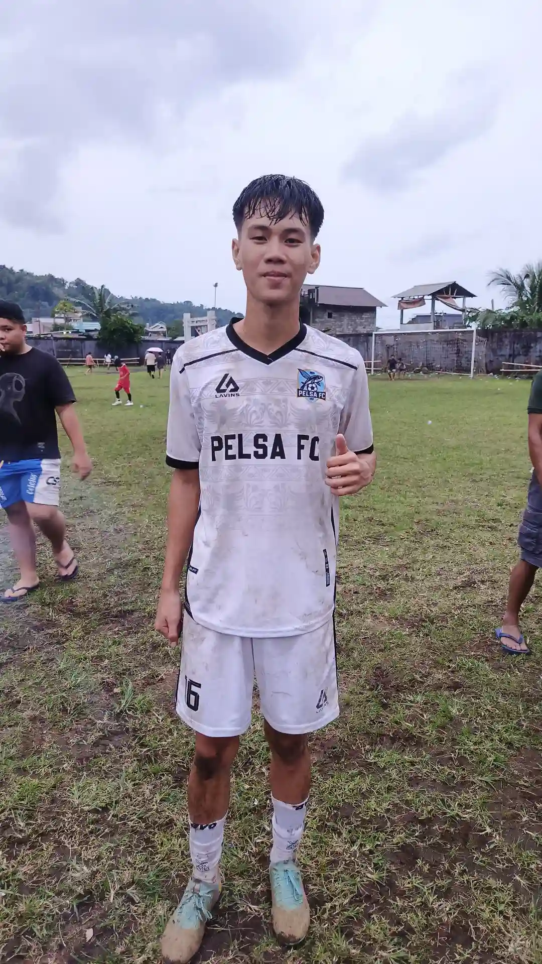 Avan Kumendong pemain Pelsa FC. Nomor Punggung 16.
