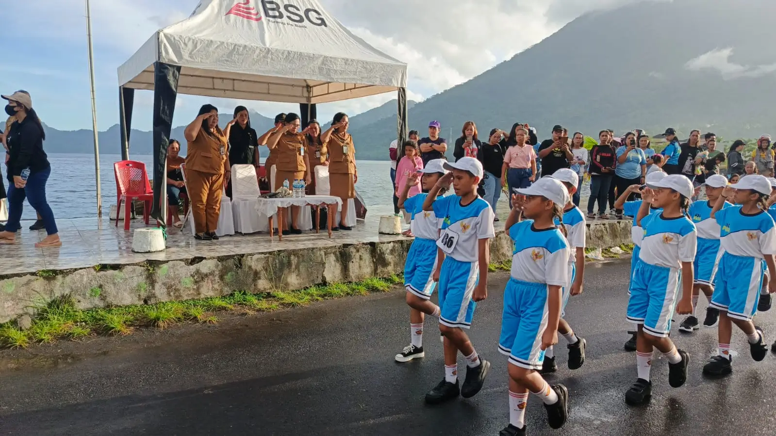 Lomba Gerak Jalan tingkat SD dan SMP kabupaten Sitaro.