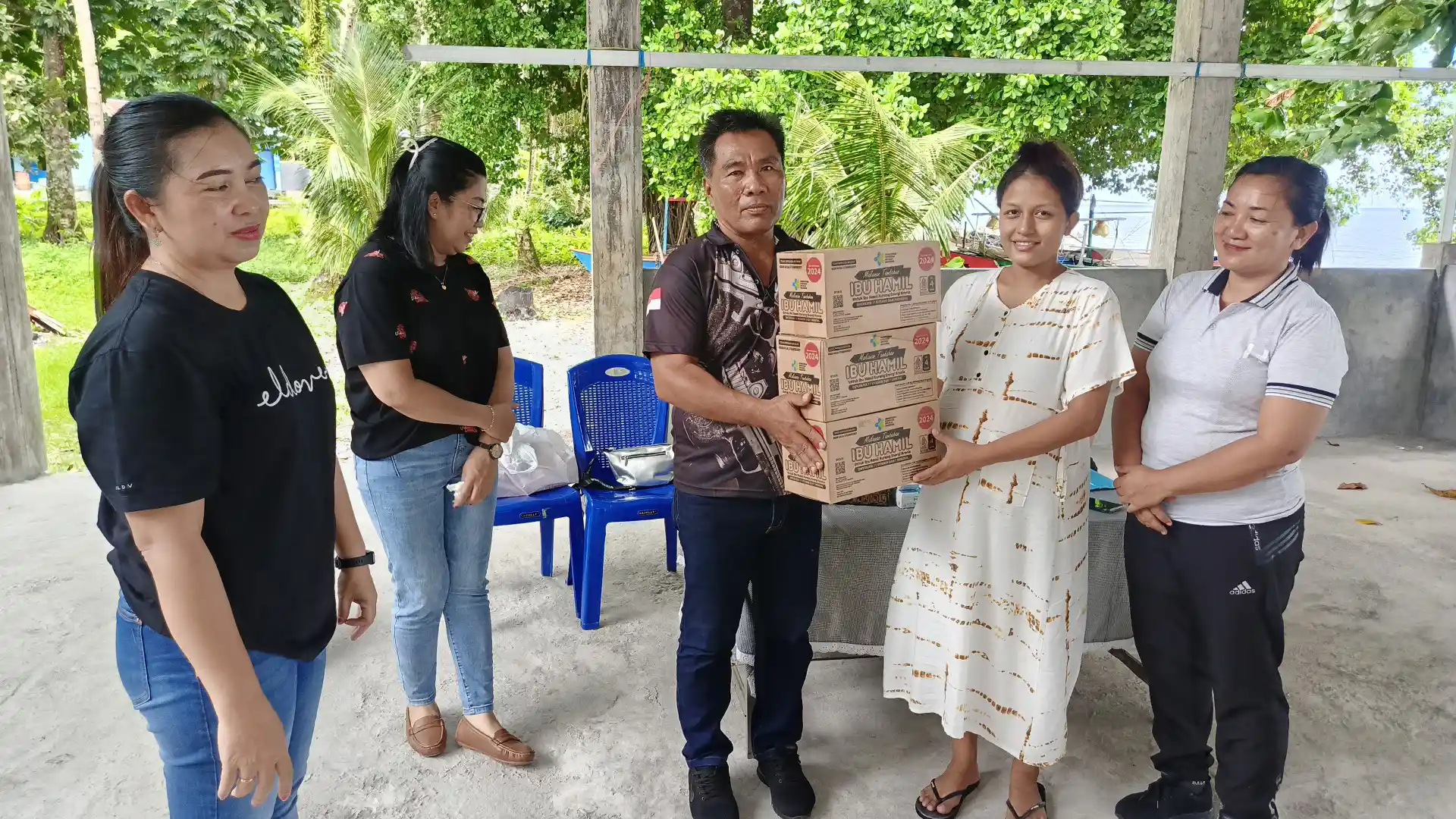 Gerakan Ibu Hamil Sehat di Kampung Peling sawang.