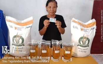 Pemerintah Kampung Laghaeng Salurkan Bantuan Pangan Beras dan Minyak Kelapa Bagi Warga Kurang Mampu