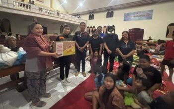 Bupati Sitaro Kunjungi Pengungsi Banjir Bandang di Kampung Peling, Beri Penguatan dan Bantuan