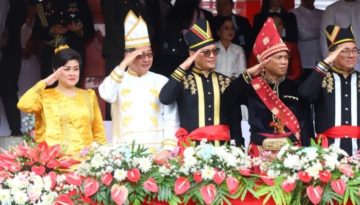 Satu-Satunya Kepala Daerah Perempuan di Upacara Merah Putih, Bupati Chyntia Tegaskan Semangat Persatuan